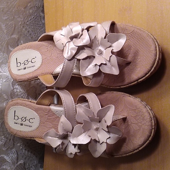 BORN b.o.c Concept Jamaica Slides White/Clay Cork Wedge Thong  Sandals size 8 M - Picture 3 of 16